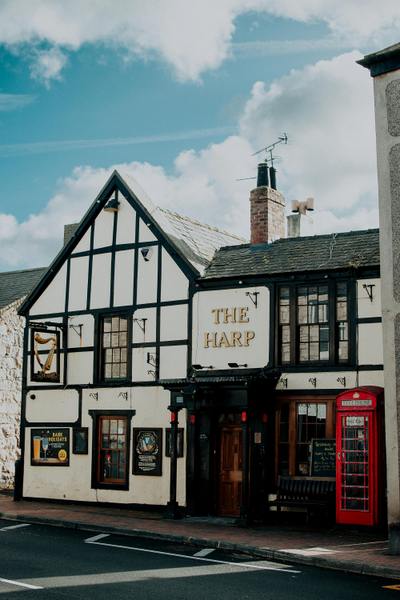british pub